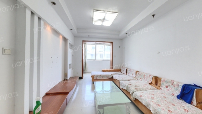 宝城名苑二手房实景图