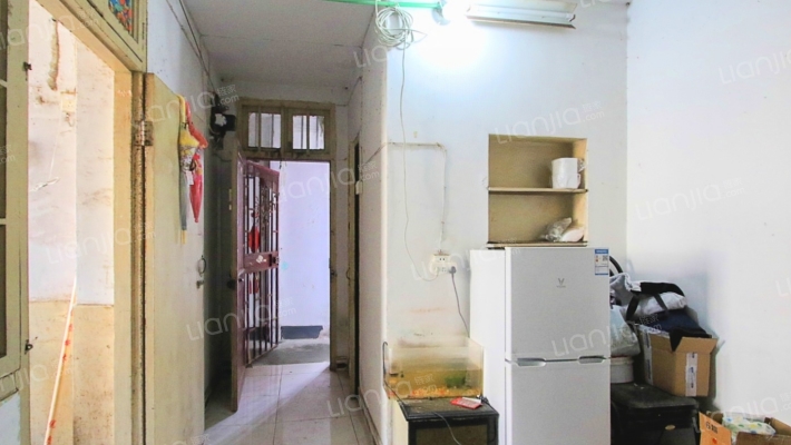 繁荣新村点式楼二手房实景图