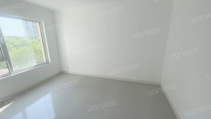 南北通透好楼层 无任何遮挡 视野开阔-卧室B