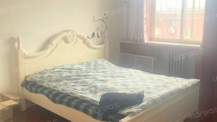 校园内 物探局家属院  南北通透两居出售-卧室A