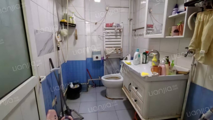 华阳公寓 小区干净整洁 采光好 无遮挡-卫生间B