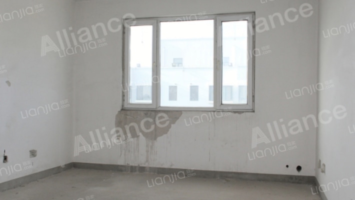 838总站旁 南北通透，毛坯房，房本满二-卧室A