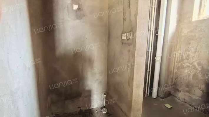 东京都独栋别墅 毛坯 大院子 上下两层 采光好-卫生间A