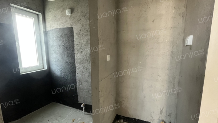 一梯两户小洋房，南北通透，采光视野，交通便利。-卫生间A