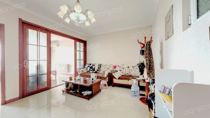 宜嘉家园二手房实景图