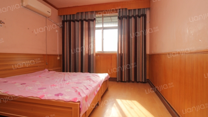 工业局小区二手房实景图