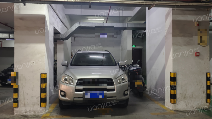 泓晴苑二手房实景图