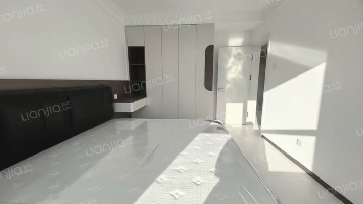 幸福城小区 2室2厅 南-卧室A