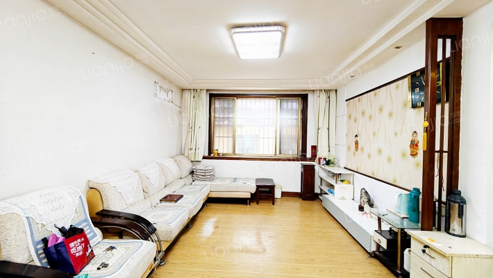 岱宗大街工商银行宿舍二手房实景图