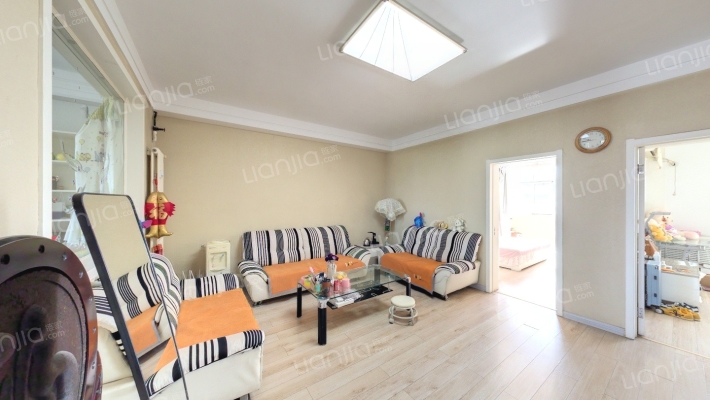 粮食局宿舍二手房实景图