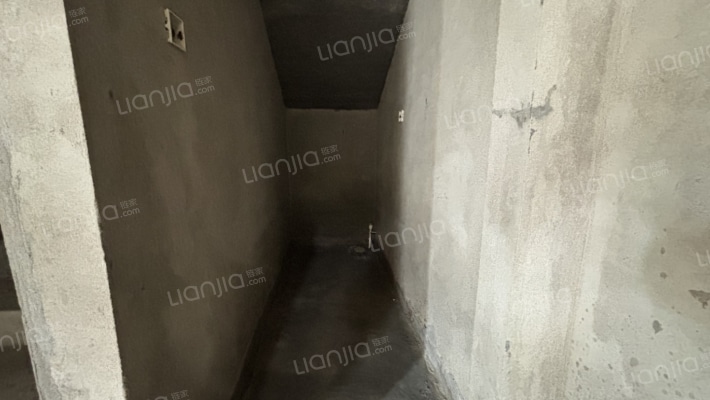 独栋别墅北入户南花园一层二个卧室二楼二个卧室满五年-卫生间C