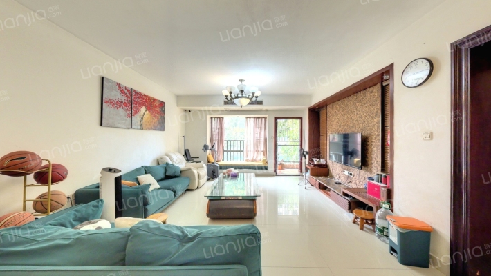 荣泰河庭C区二手房实景图