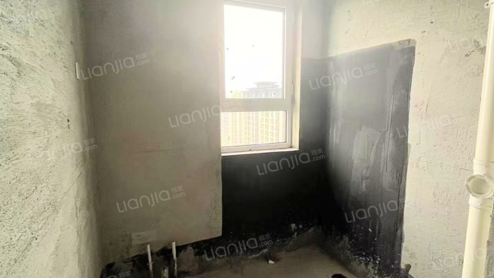 钻石商圈  838车站  紫悦华庭一期的 好楼层  三居室-卫生间