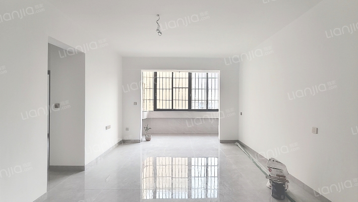 康富花园四期二手房实景图