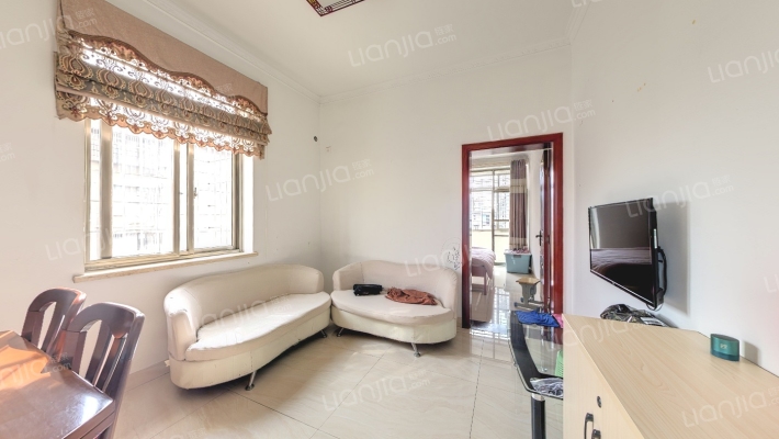 日东新村二手房实景图