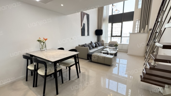 深港亚太中心二手房实景图