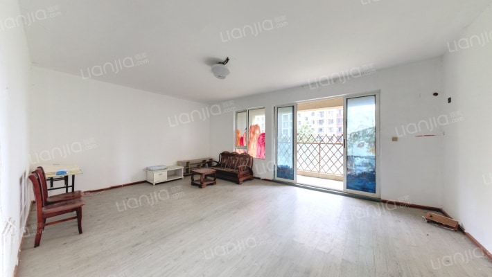 中天栖溪里二手房实景图