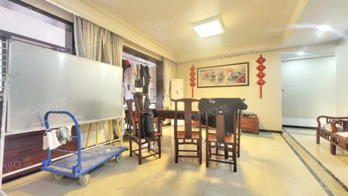 绿地新里派克公馆二手房实景图