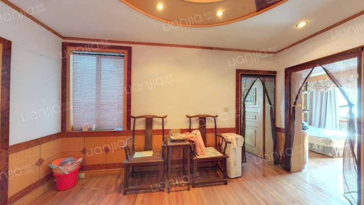 君巫路二百三十一弄二手房实景图