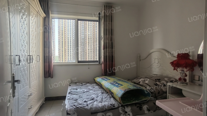 房本满二年，出门就是838公交车到北京六里桥 自住装修-卧室B