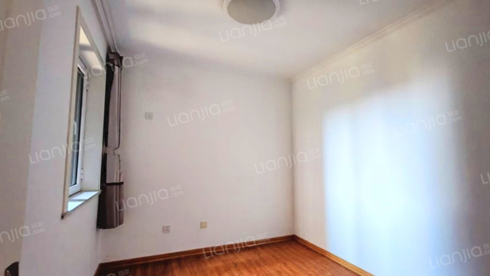 三利中和城一期 2室1厅 南-卧室B