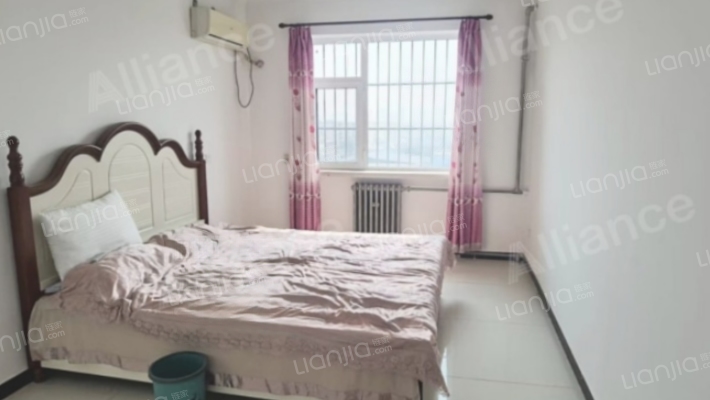 桃园社区精装两居 拎包入住 小区适合全龄化人群居住-卧室B