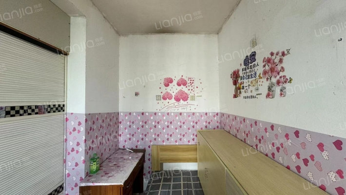 河滨花园二手房实景图