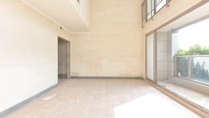 绿城春溪雲庐五期二手房实景图