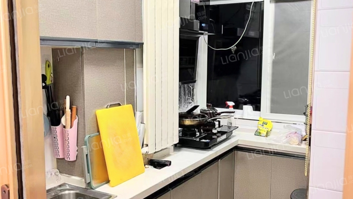 华丰小区 精装两居 南北通透 拎包入住-厨房