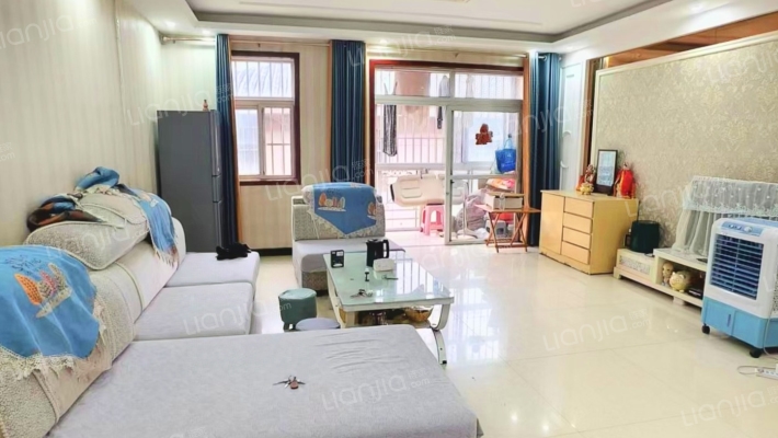 望嵩路步行街二手房实景图