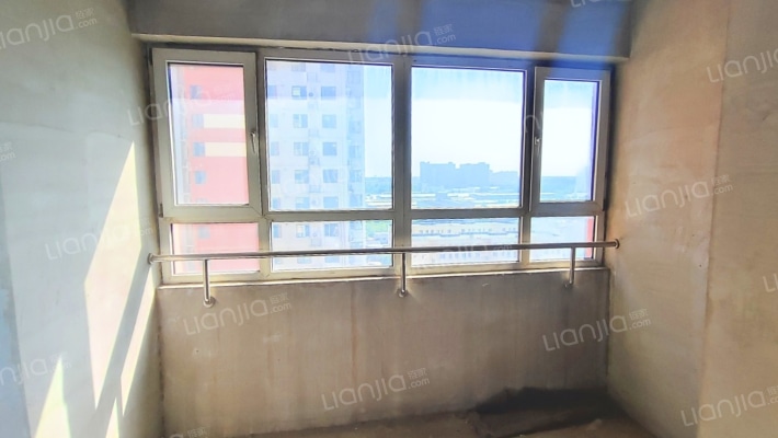 有证可贷款 位于华阳路 地段好 三义西丁步行接孩子-阳台
