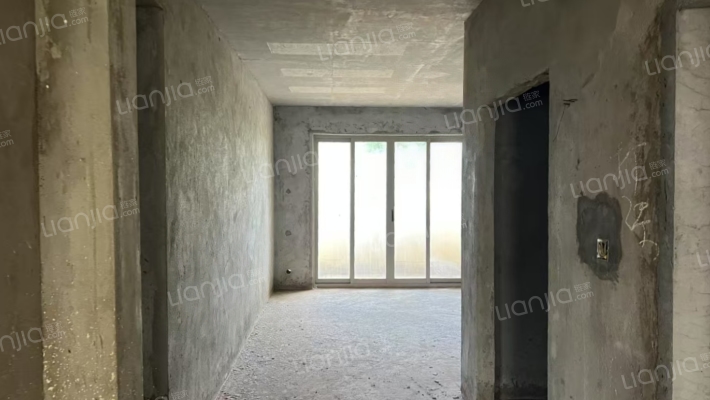 美兰高尔夫温泉别墅二手房实景图