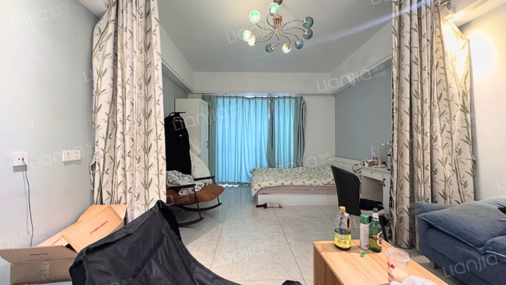 融策中心二手房实景图