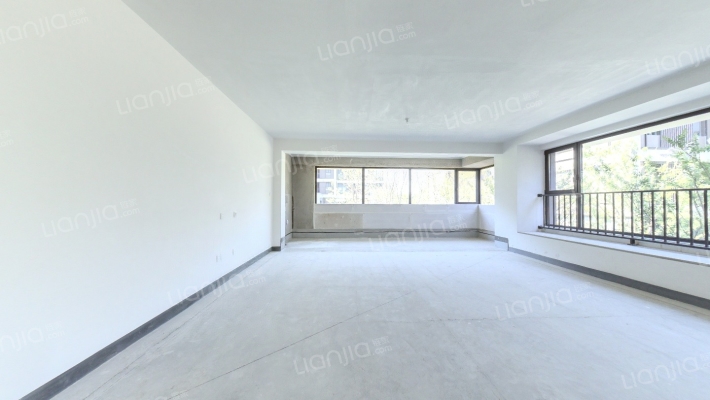 龙湖·雲峰原著二手房实景图