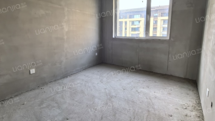 钻石商圈南北通过三居，楼前无遮挡-卧室B