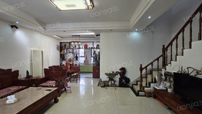 蓝岸别墅二手房实景图