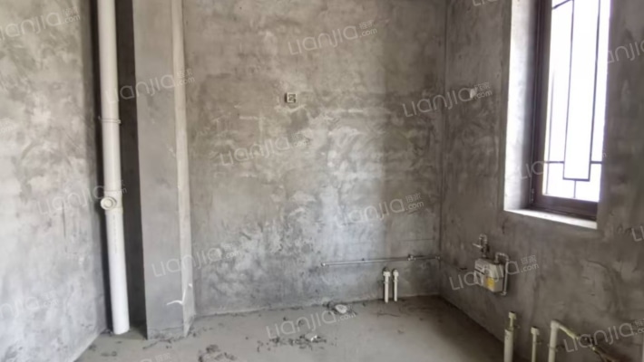 京都颐和城 4室2厅 南 北-厨房