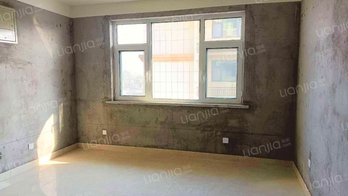 政亨家园二手房实景图