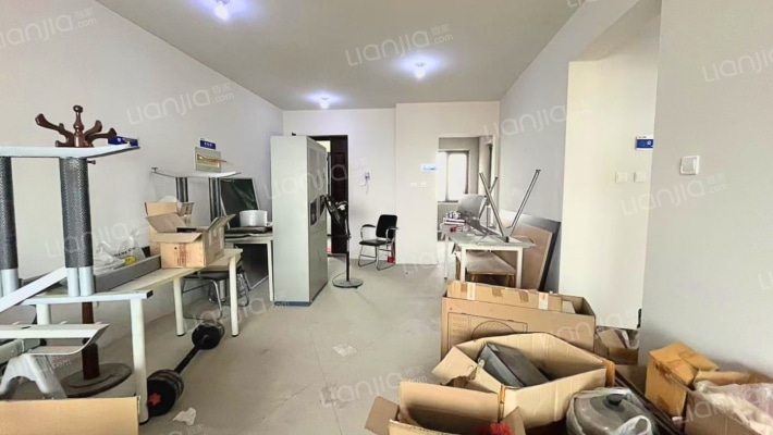 房子一梯两户，集中供暖好楼层，人车分流-餐厅