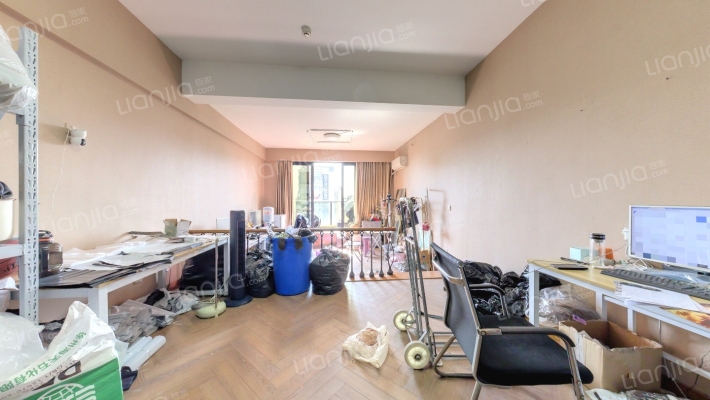 新世界柏丽轩二手房实景图