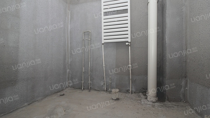 高铁新干线，高层顶层复式，少见的户型，看房方便。-卫生间A