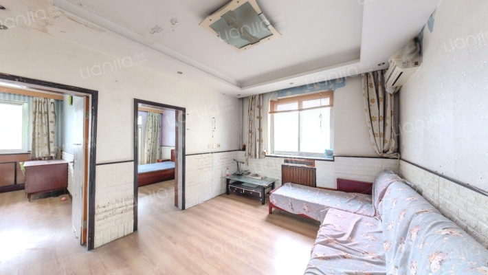 太原市第三少体校宿舍二手房实景图