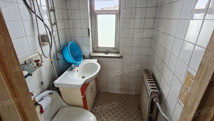 三五四三社区居民委员会 1室2厅 南 北-卫生间