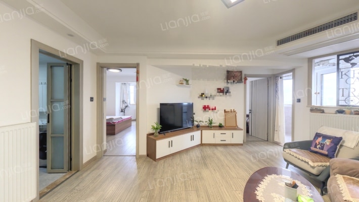 宏鹰大厦二手房实景图