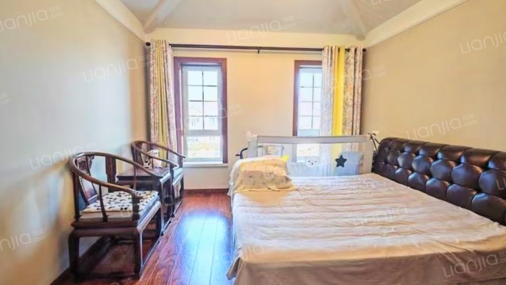 精装修 大院子 柏林顿水郡 独栋别墅 高品质的选择-卧室A