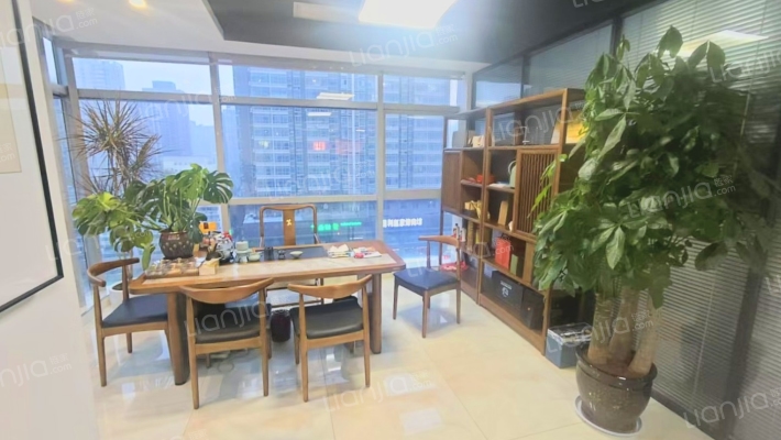 赛高广场二手房实景图