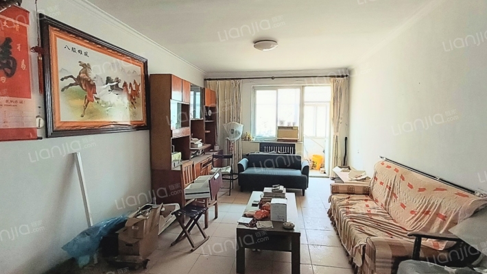 政法街 检察院南北通透大两居 低楼层-客厅