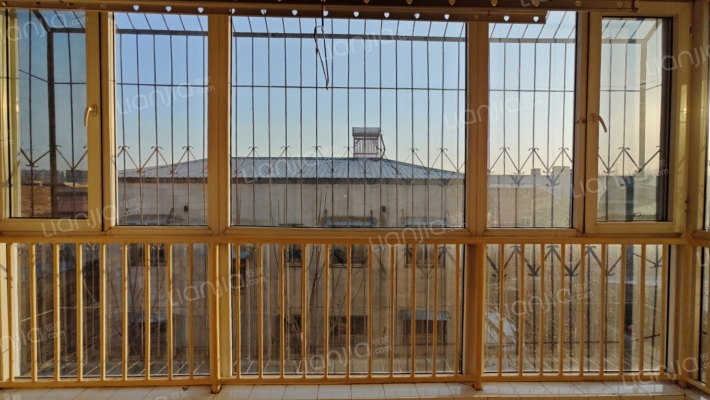 中间楼层采光好，南北通透好户型的精装两居-阳台