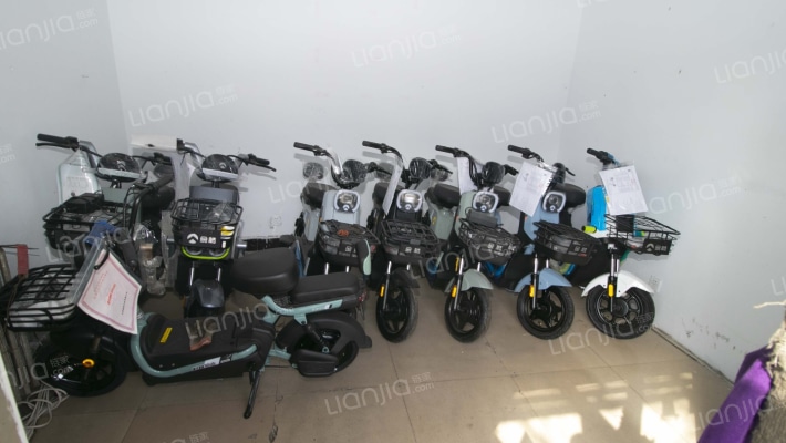 东花园二手房实景图