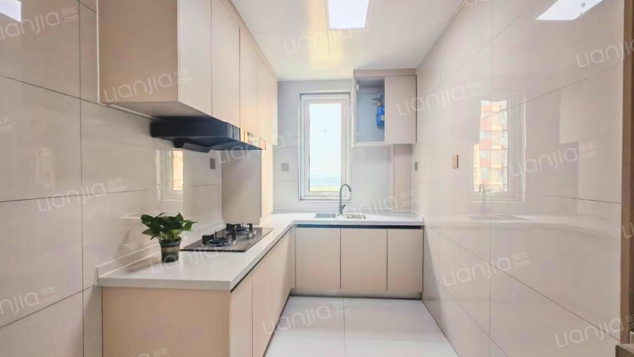 精装未住三居室 南北通透  采光好  全天无遮挡-厨房